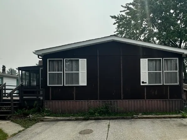 162 N Windmere Cir, Matteson, IL 60443