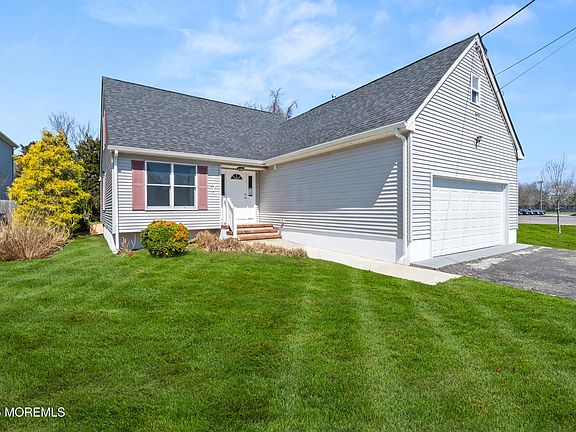 2nd image of 7 Lake Avenue