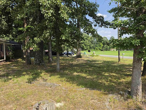 5th image of 4424 Bruno Rd