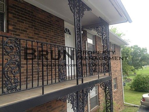 2nd image of 2700 Waverly St APT 6