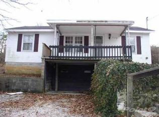 638 E Croxdale Rd, Morristown, TN 37813