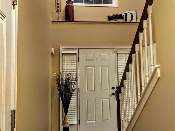 3rd image of 2406 Agassiz Dr