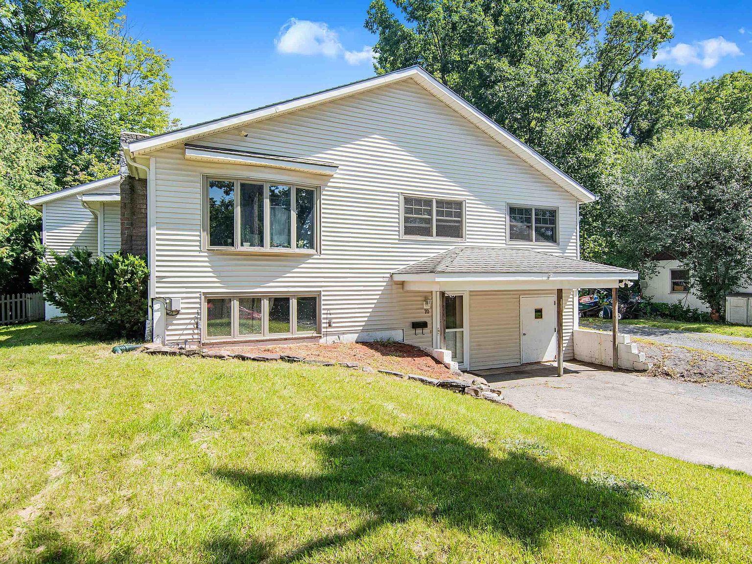 70 Suburban Square, S Burlington, VT 05403 Zillow