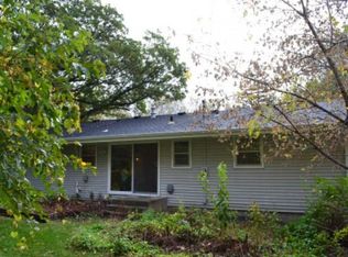 1690 Canyon Ln, New Brighton, MN 55112