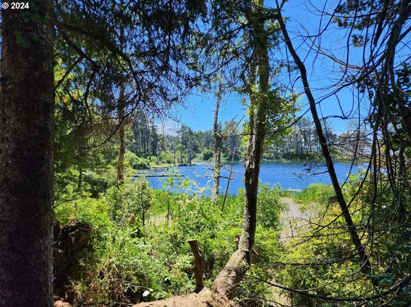 0 13th St Lot 6, Pt Orford, OR 97465