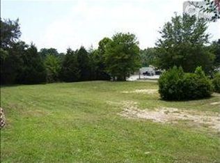 801 Hazelhurst St, Camden, SC 29020