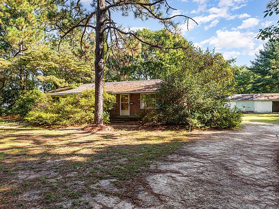 3rd image of 4737 Rosehill Rd