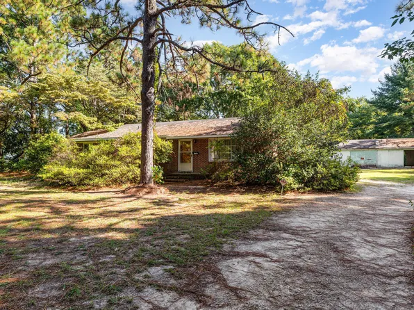 4402 Bluff St, Fayetteville, NC 28311