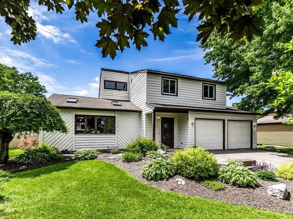 7724 Majestic Dr, Liverpool, NY 13090