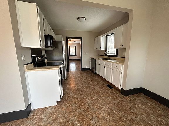 5th image of 627 N Dellrose Ave