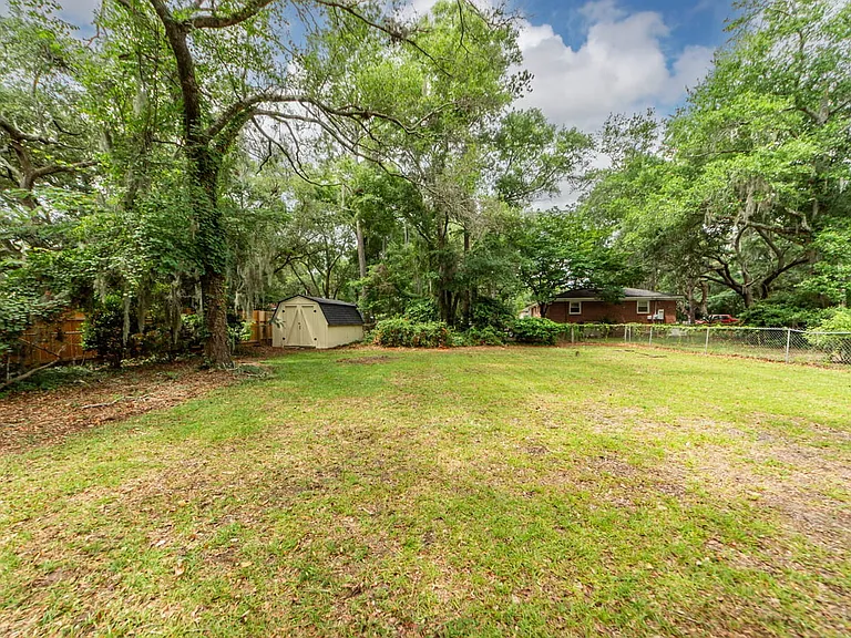 777 Bonham Dr — Photo 58
