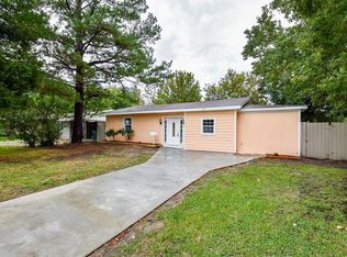 211 W Marvick Dr, Pasadena, TX 77506