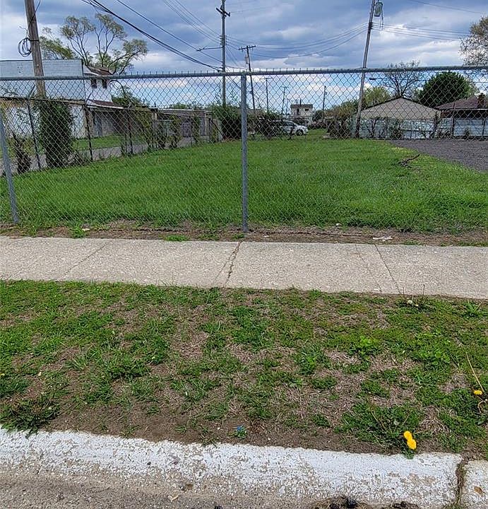 1st image of 3727 16th St