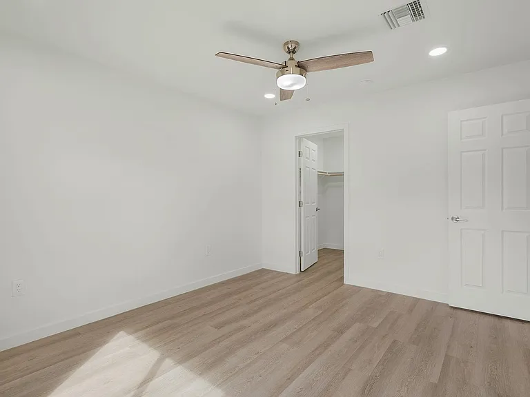 El Dorado Apartments — Photo 66