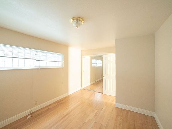 3rd image of 200 E 15th St #206-11