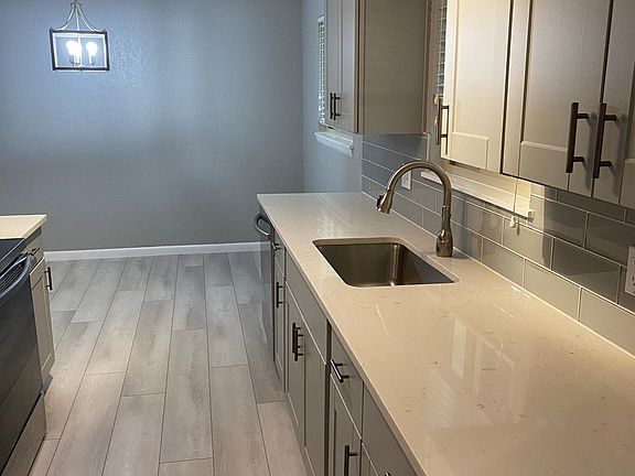 Upper level kitchen.