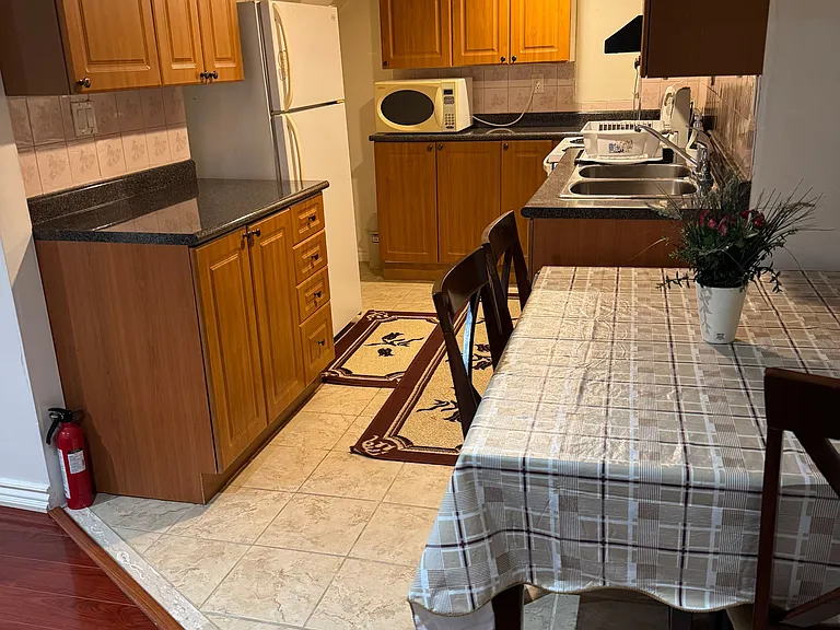 88 Grayson Cres #BASEMENT — Photo 7