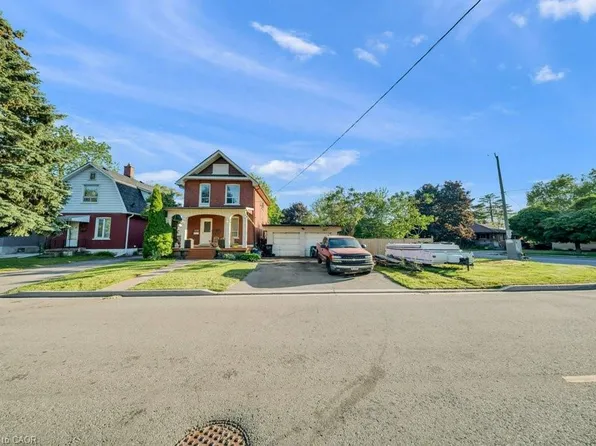 118 Hewat St, Cambridge, ON N3H 4H1