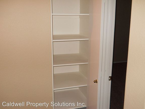 5th image of 2228 E Arabian Dr