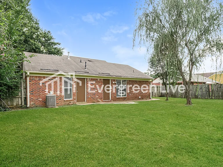 10170 Oak Leaf Dr — Photo 15