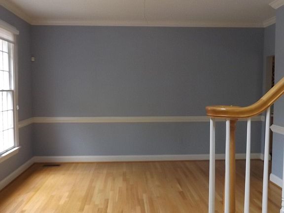 3rd image of 208 Blackhaw Ct