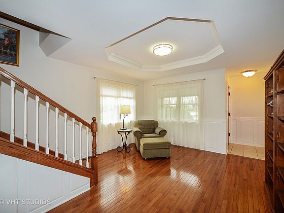 2nd image of 10123 Schiller Blvd