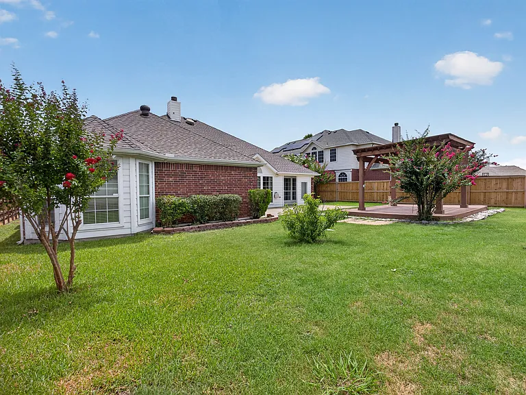 2848 Gillespie Ln — Photo 31