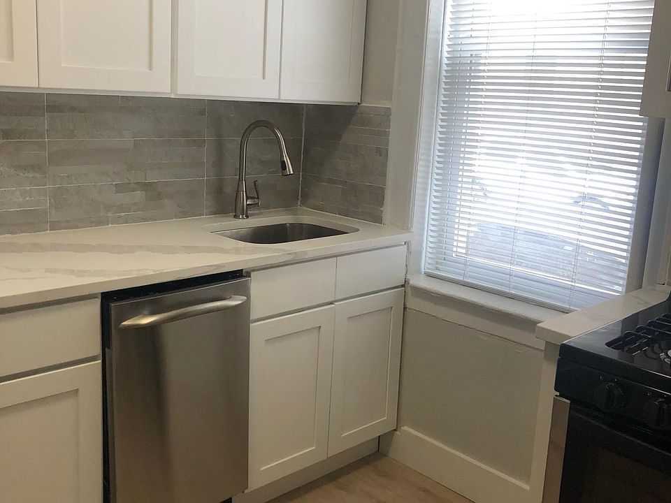 2nd image of 401 53rd St APT 4