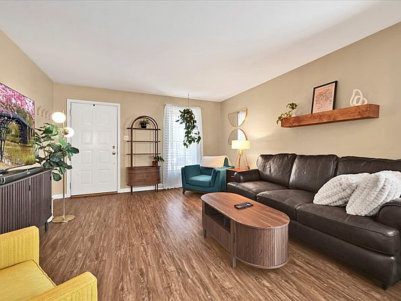 5th image of 51 Eagle Dr