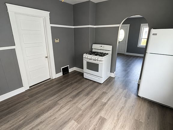 4th image of 2814 E 118th St #2