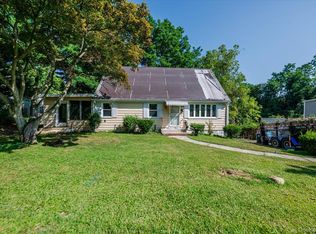 10 Hampton Ter, White Plains, NY 10607