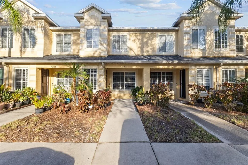 2 bed, 2.5 bath, 1448 sqft, $2,500 — Photo 1