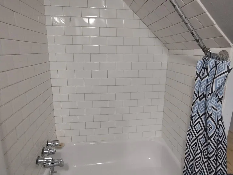95-97 Randolph Ave #5 — Photo 16