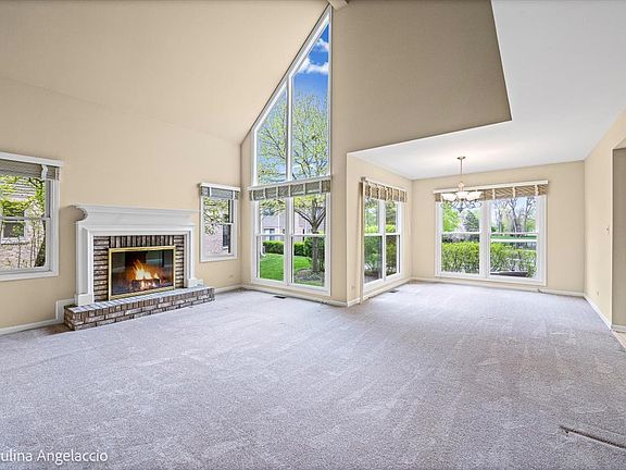 2nd image of 760 N Walden Dr