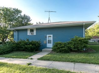 1034 Fenton St, Aurora, IL 60505