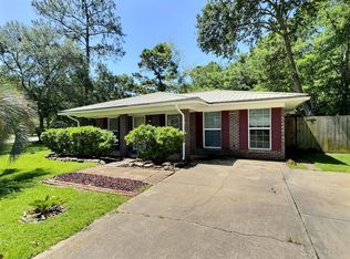 118 Bryant St, Ocean Springs, MS 39564