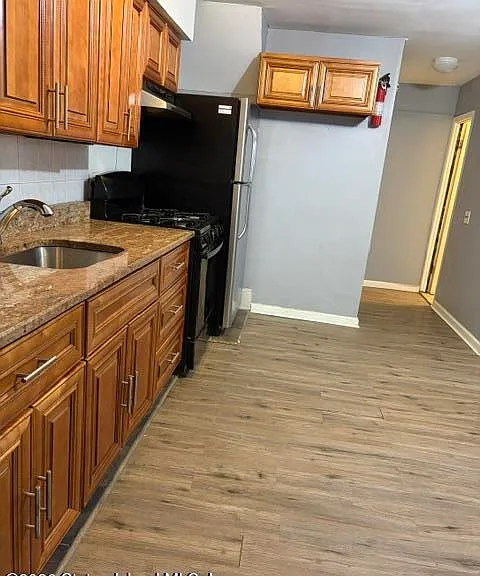 423 Lisk Ave — Photo 3