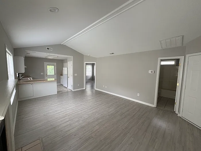 3713 Elizabeth Ave — Photo 3