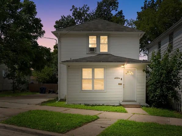 556 Caroline Pl, Waukegan, IL 60085