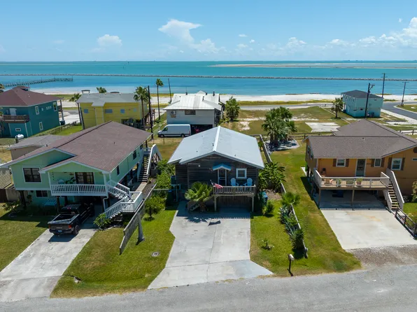 714 S Sandpiper St, Ingleside, TX 78362