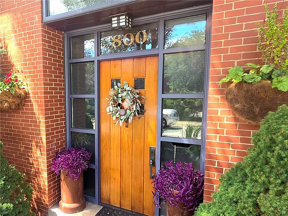 2nd image of 800 Beech Ave