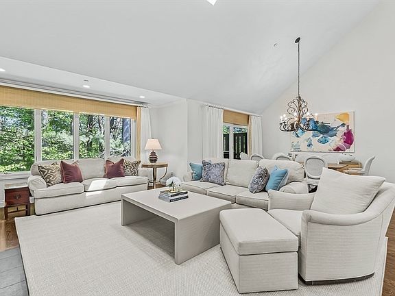 5th image of 1003 Wisteria Way Unit 1003