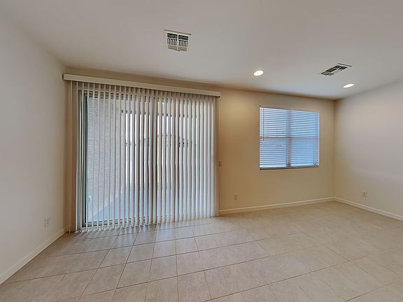 4th image of 11038 W Marguerite Ave