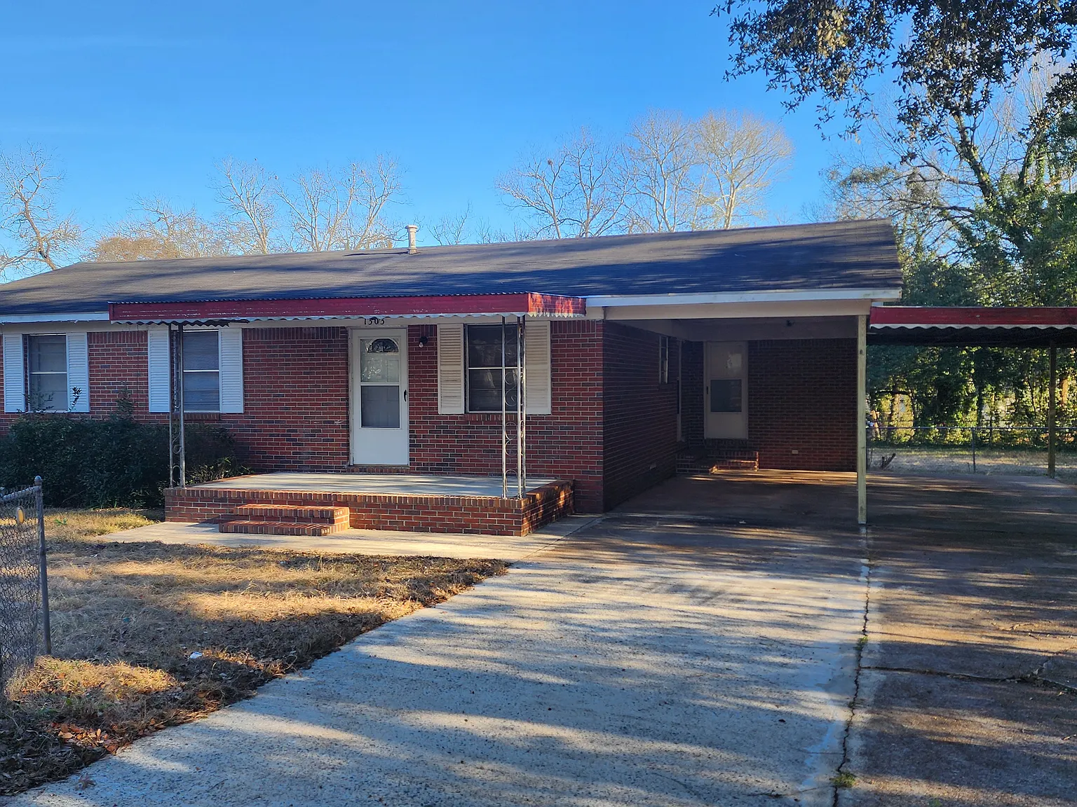5 bed, 1710 sqft, $1,100 — Photo 1