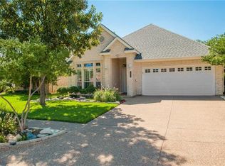 2811 Hollypoint Ct, Arlington, TX 76015
