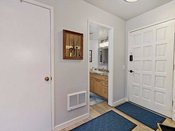 4th image of 286 Old Mammoth Rd APT 37