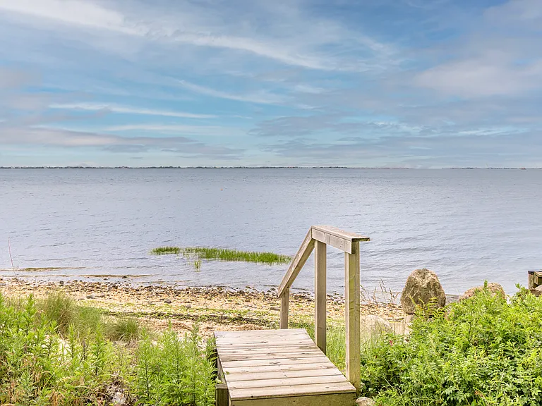 15 S Beach Rd — Photo 31