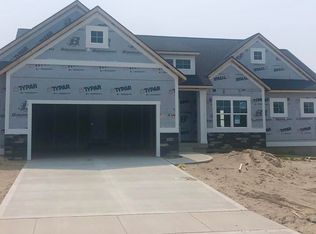9498 Fields Dr, Zeeland, MI