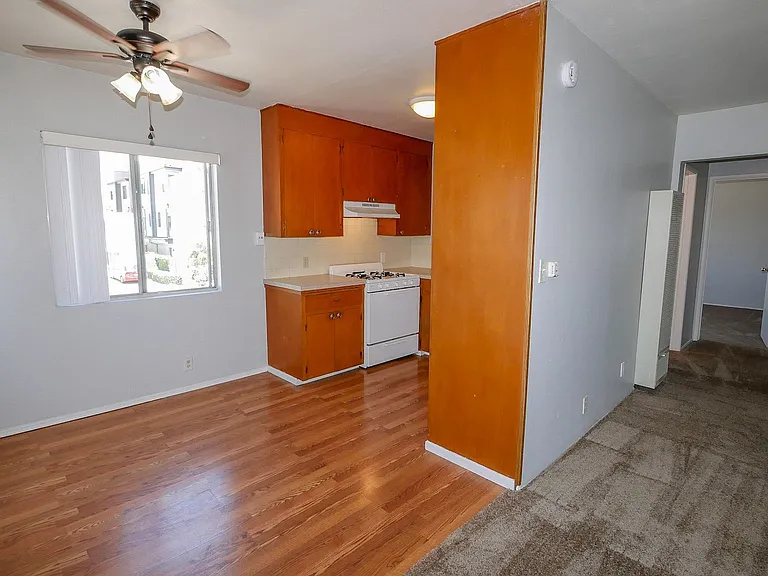 2835 Polk Ave — Photo 13