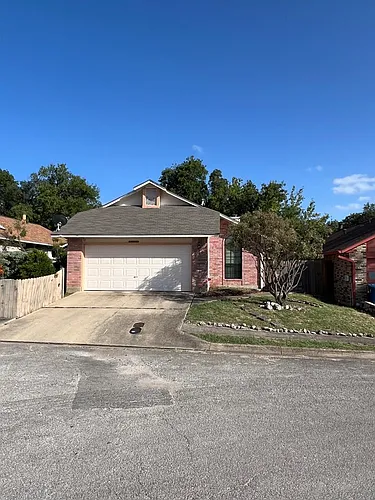 102 Aspen Dr Photo 1